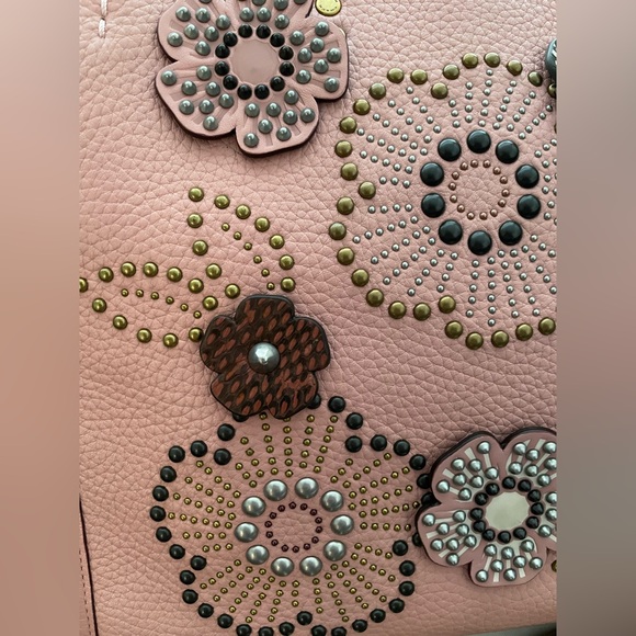 COACH 1941 Rogue 31 Peony Pink Pebble Leather Tea Rose & Rivets - Picture 5 of 16